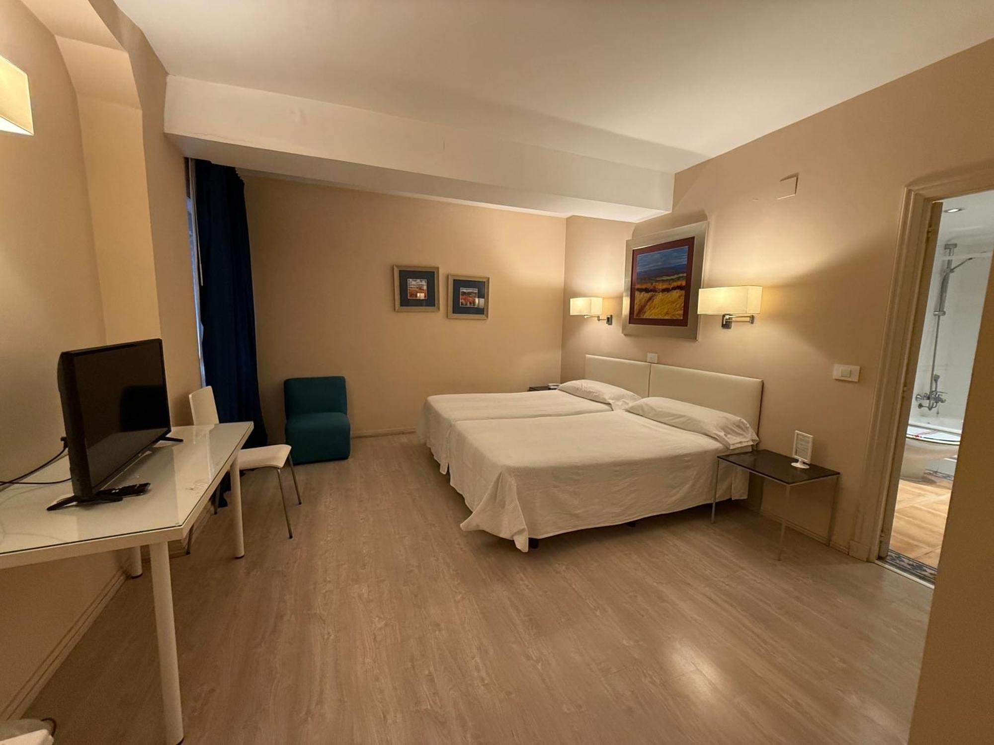 Hotel Virrey อาร์เนโด ภายนอก รูปภาพ