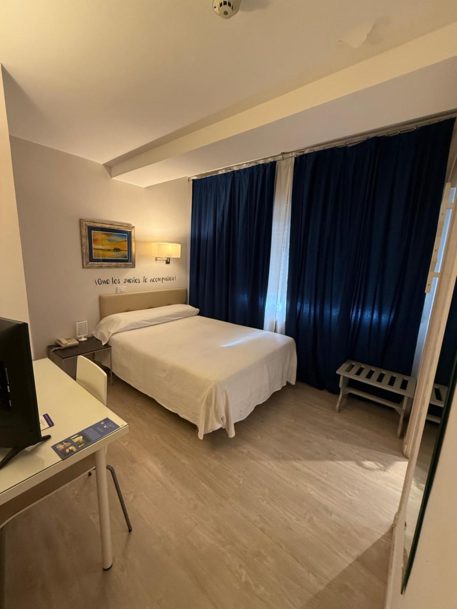 Hotel Virrey อาร์เนโด ภายนอก รูปภาพ