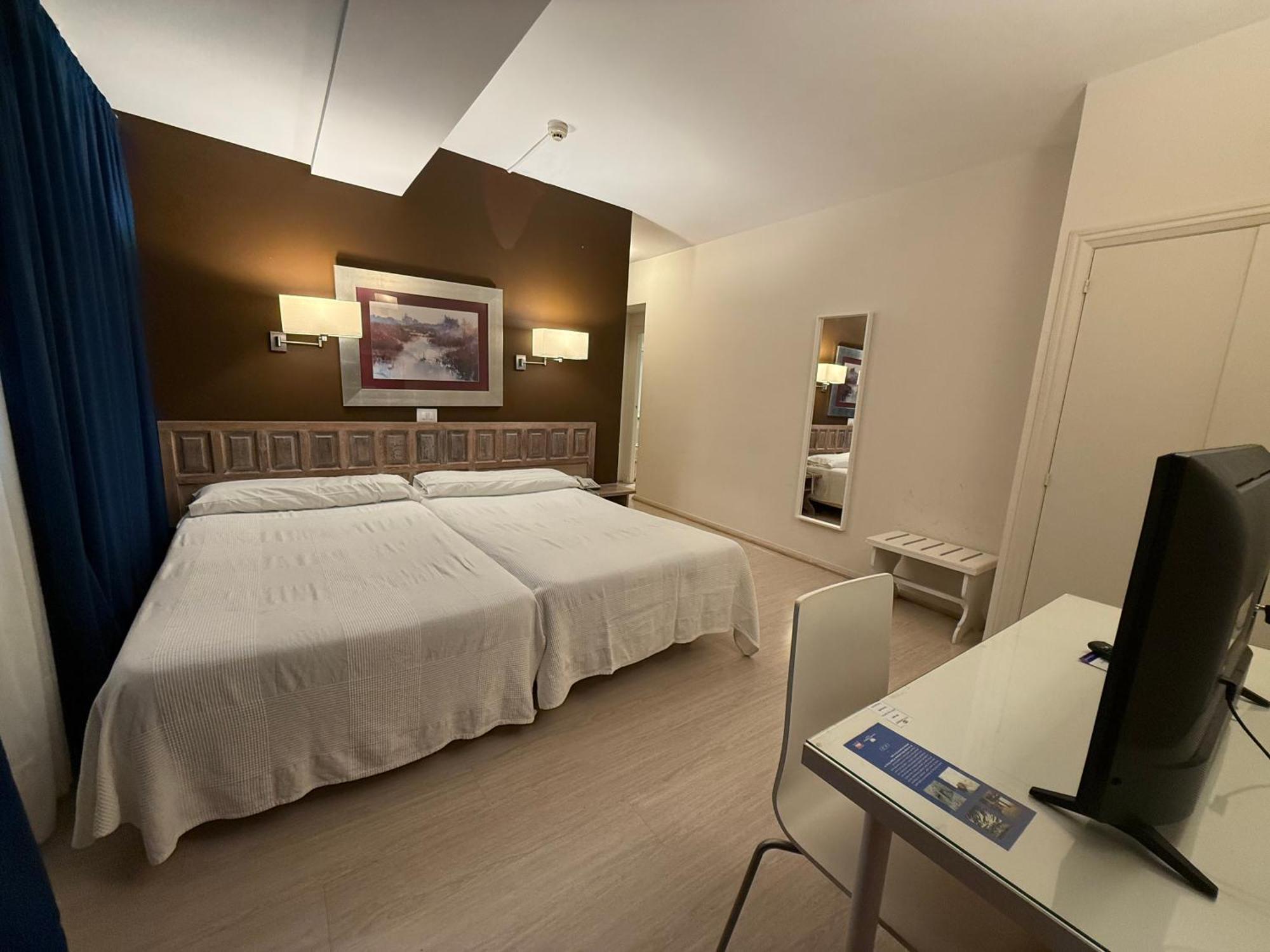 Hotel Virrey อาร์เนโด ภายนอก รูปภาพ