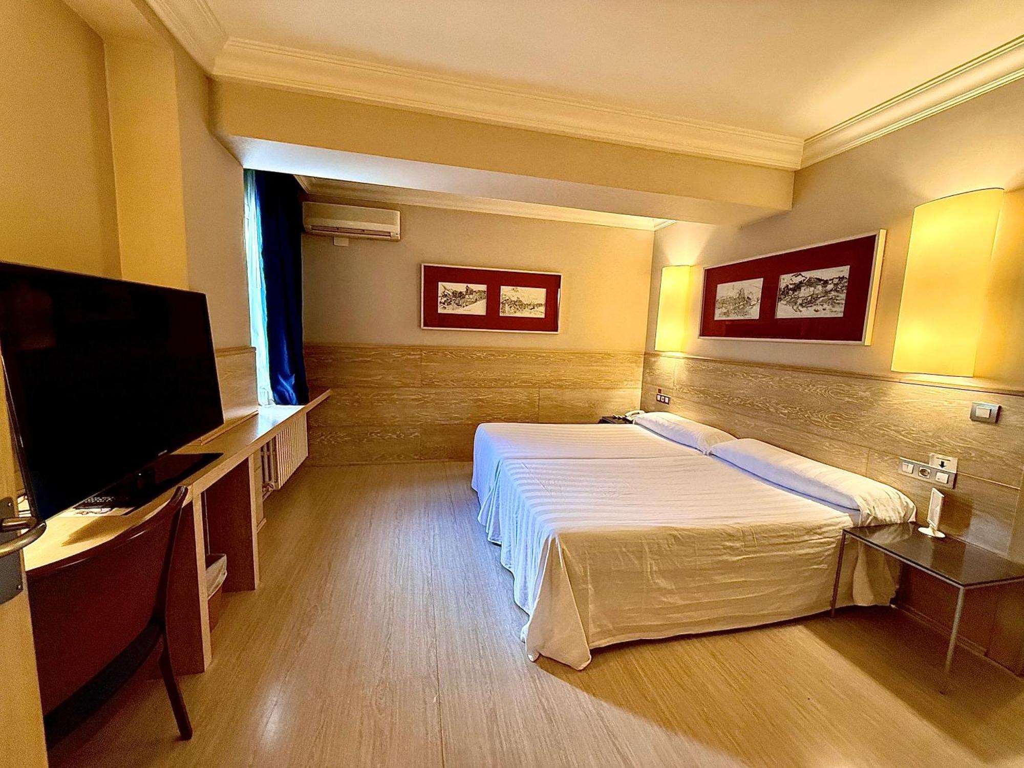 Hotel Virrey อาร์เนโด ภายนอก รูปภาพ