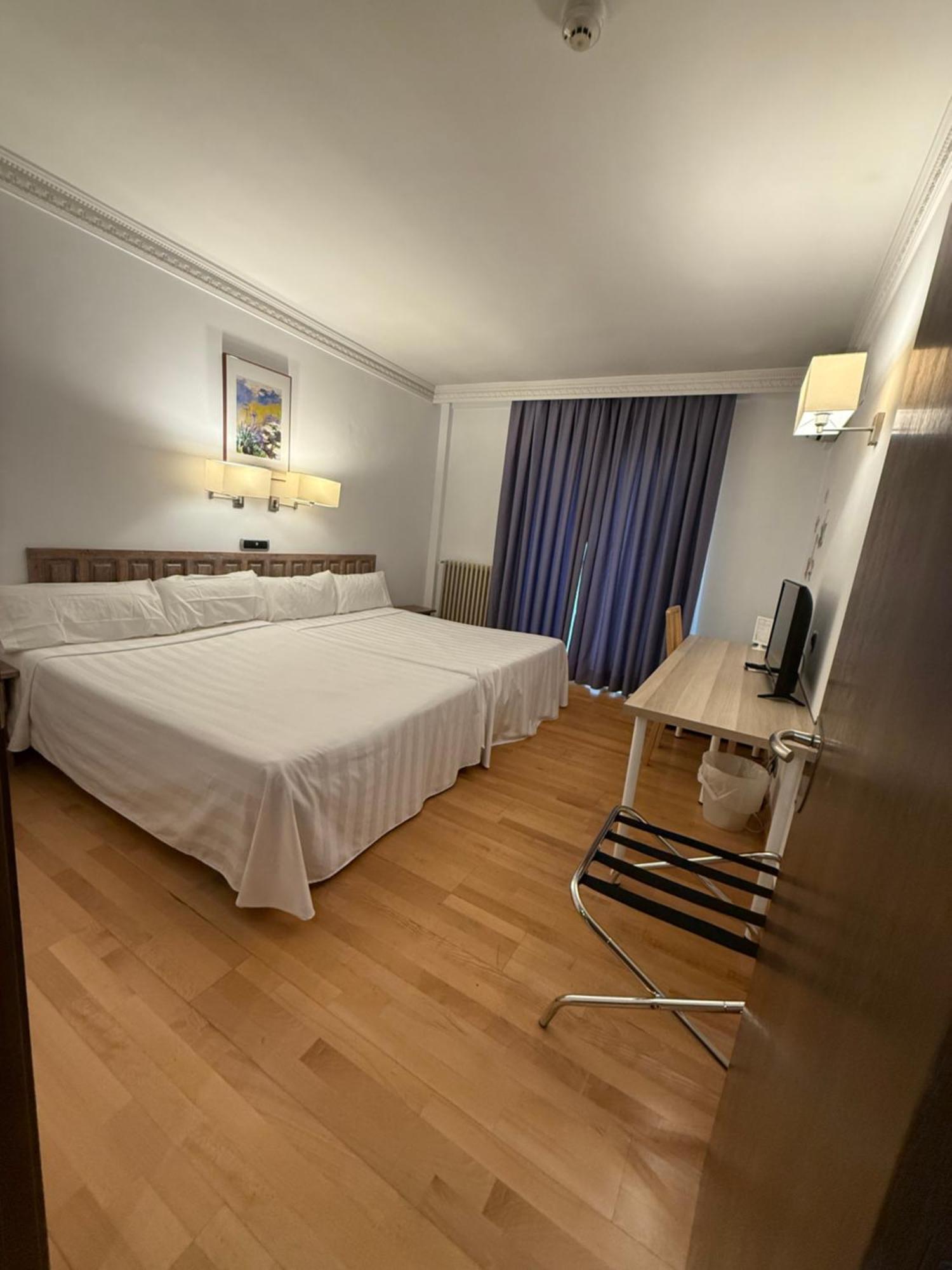 Hotel Virrey อาร์เนโด ภายนอก รูปภาพ