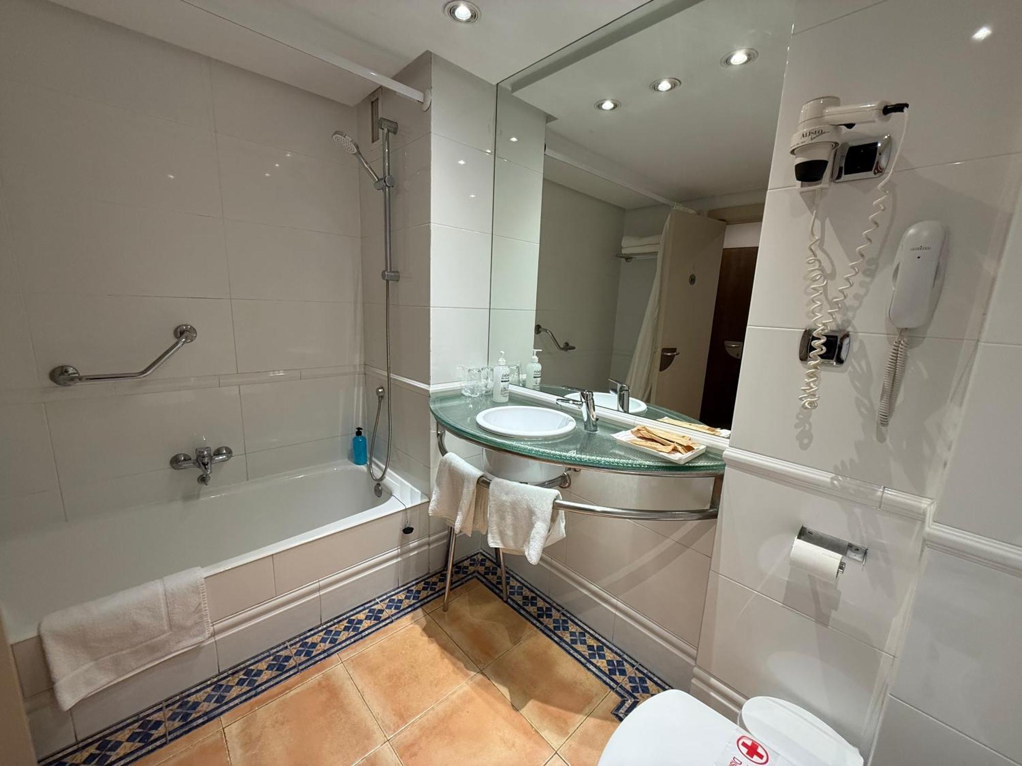 Hotel Virrey อาร์เนโด ภายนอก รูปภาพ