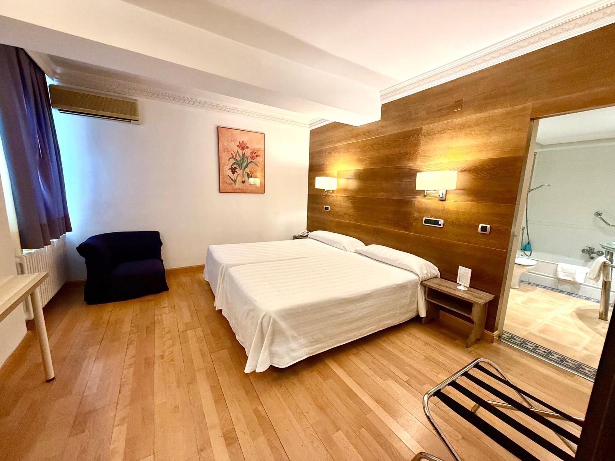 Hotel Virrey อาร์เนโด ภายนอก รูปภาพ